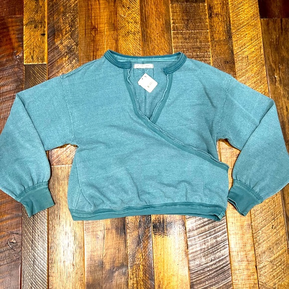 Free people wrap front sweater, NWT. - Picture 1 of 5